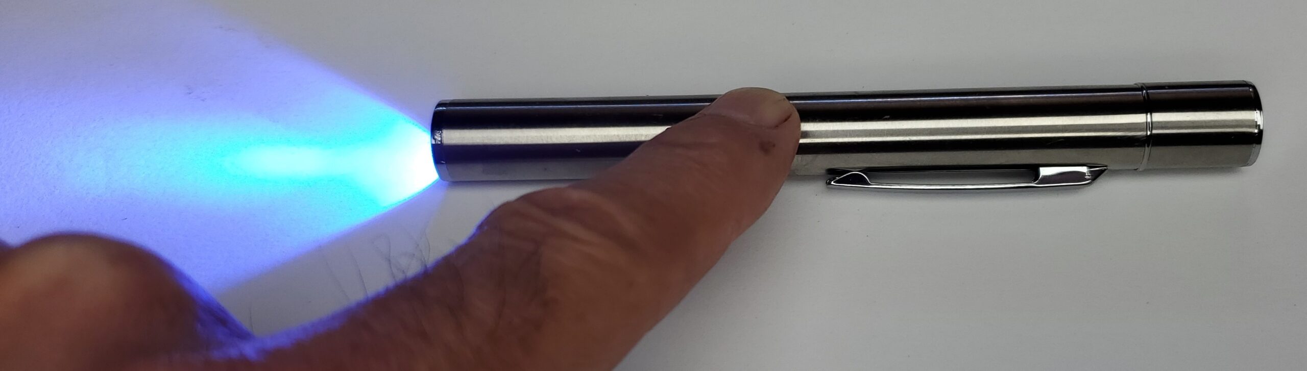 Windshield Repair UV Light Ultraviolet Light Rechargeable UV Pen Light - Image 4